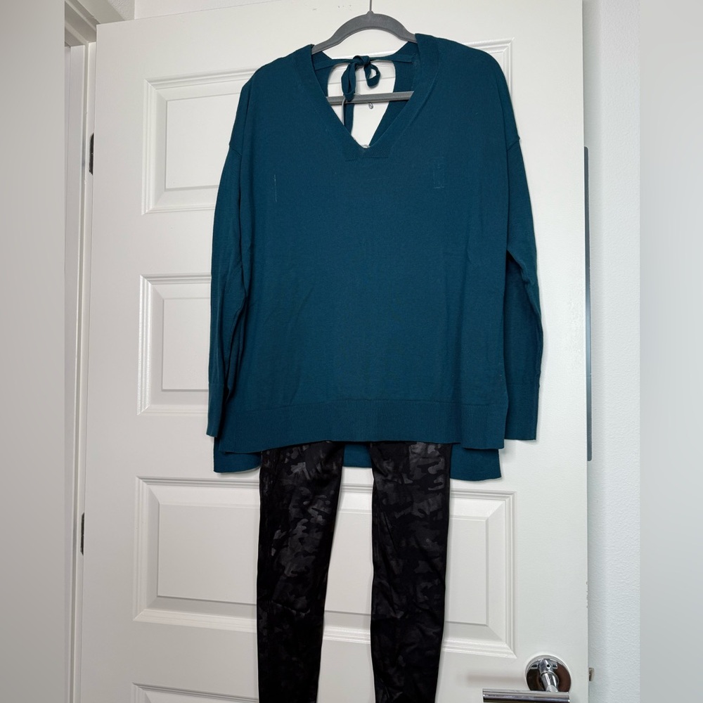 SPANX black camo leggings - Picture 4 of 7